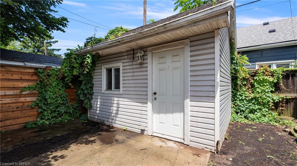 33 Highland Avenue, Hamilton, ON - Outdoor