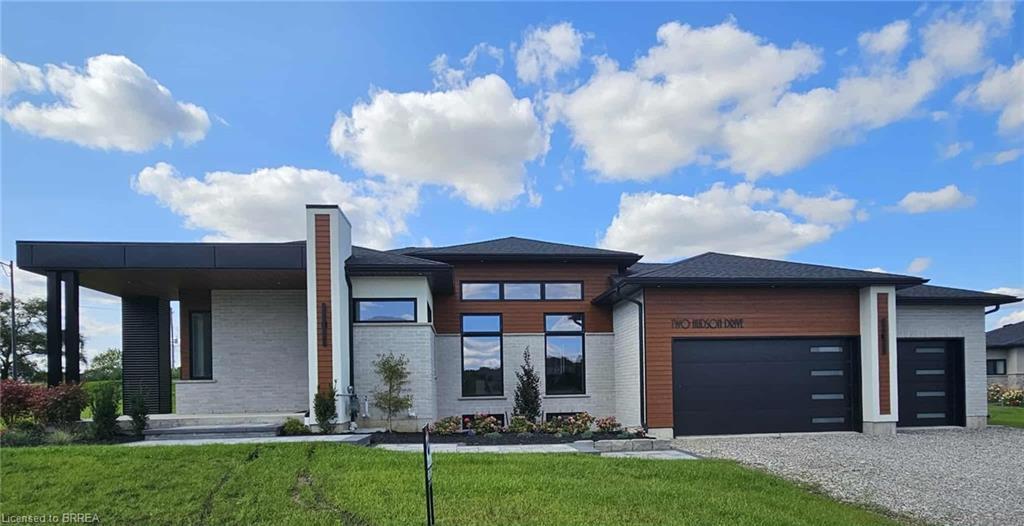 2 Hudson Drive, Brantford, ON - Outdoor
