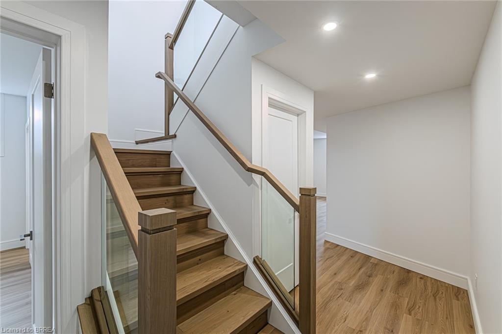 2 Hudson Drive, Brantford, ON - Indoor Photo Showing Other Room