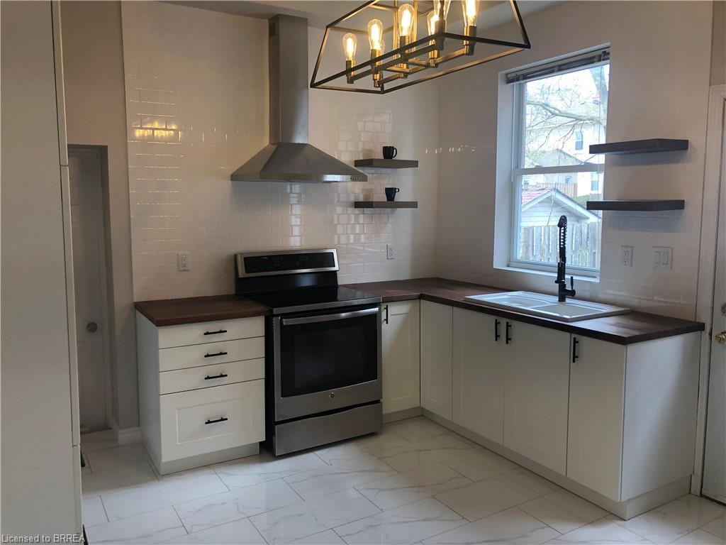 120 George Street, Brantford, ON