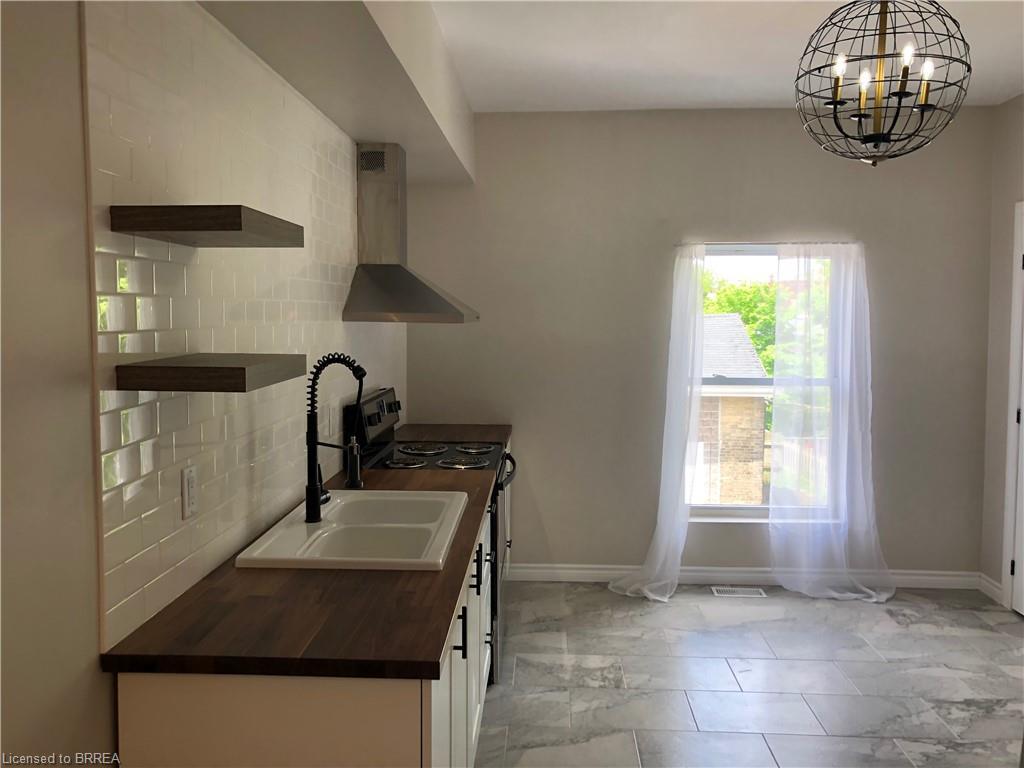 120 George Street, Brantford, ON