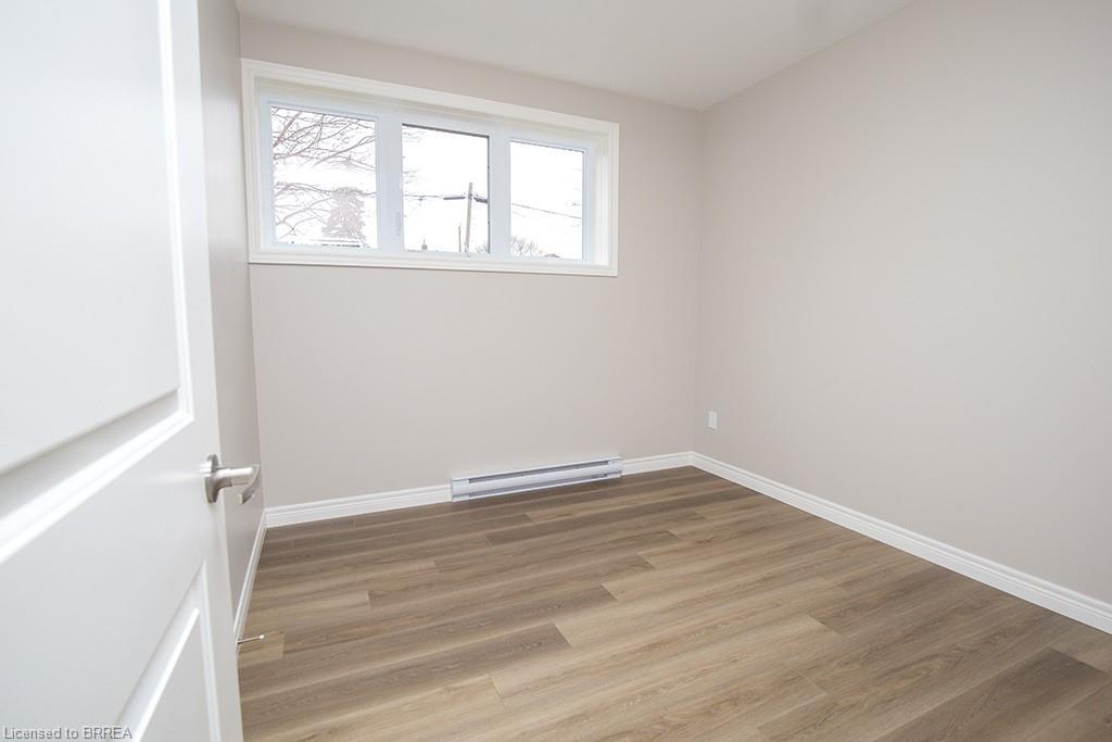 355 Wellington Street, Brantford, ON - Indoor Photo Showing Other Room