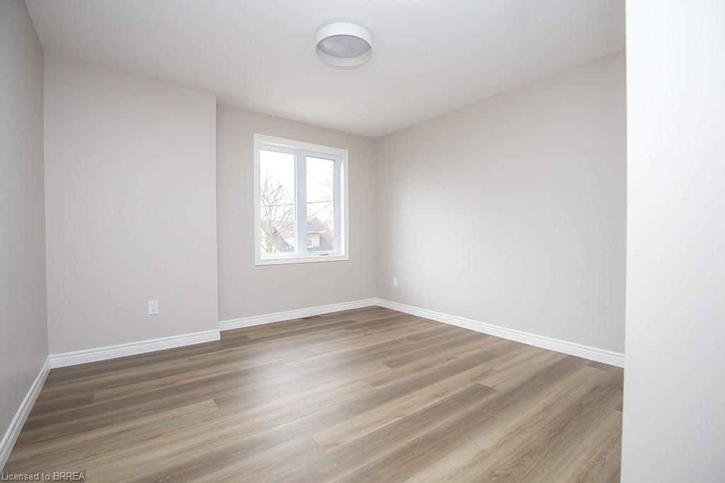 355 Wellington Street, Brantford, ON - Indoor Photo Showing Other Room