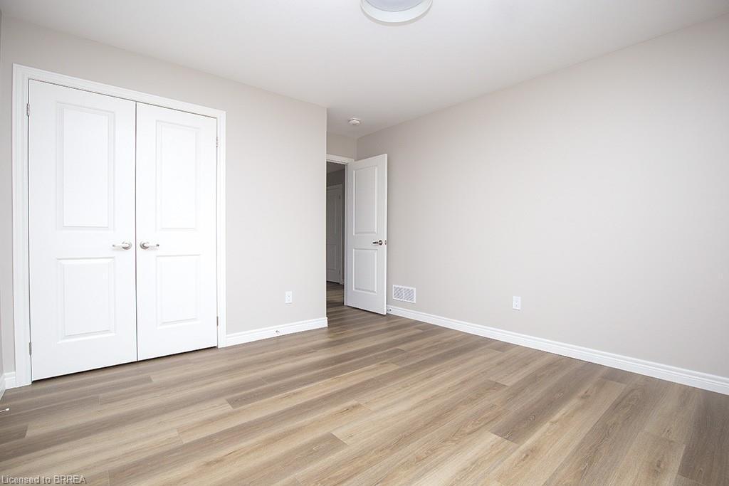 355 Wellington Street, Brantford, ON - Indoor Photo Showing Other Room