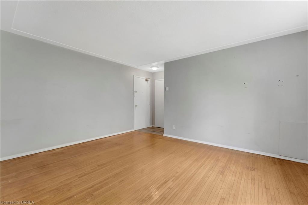 16 East Avenue, Brantford, ON