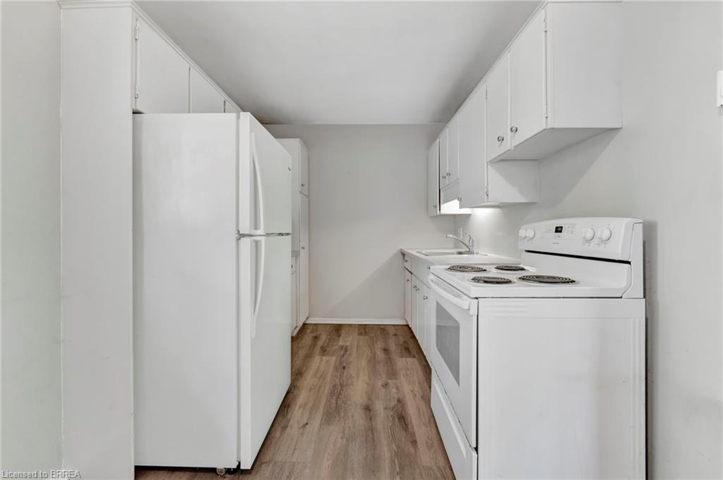 16 East Avenue, Brantford, ON