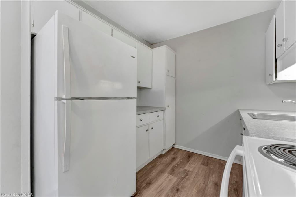 16 East Avenue, Brantford, ON