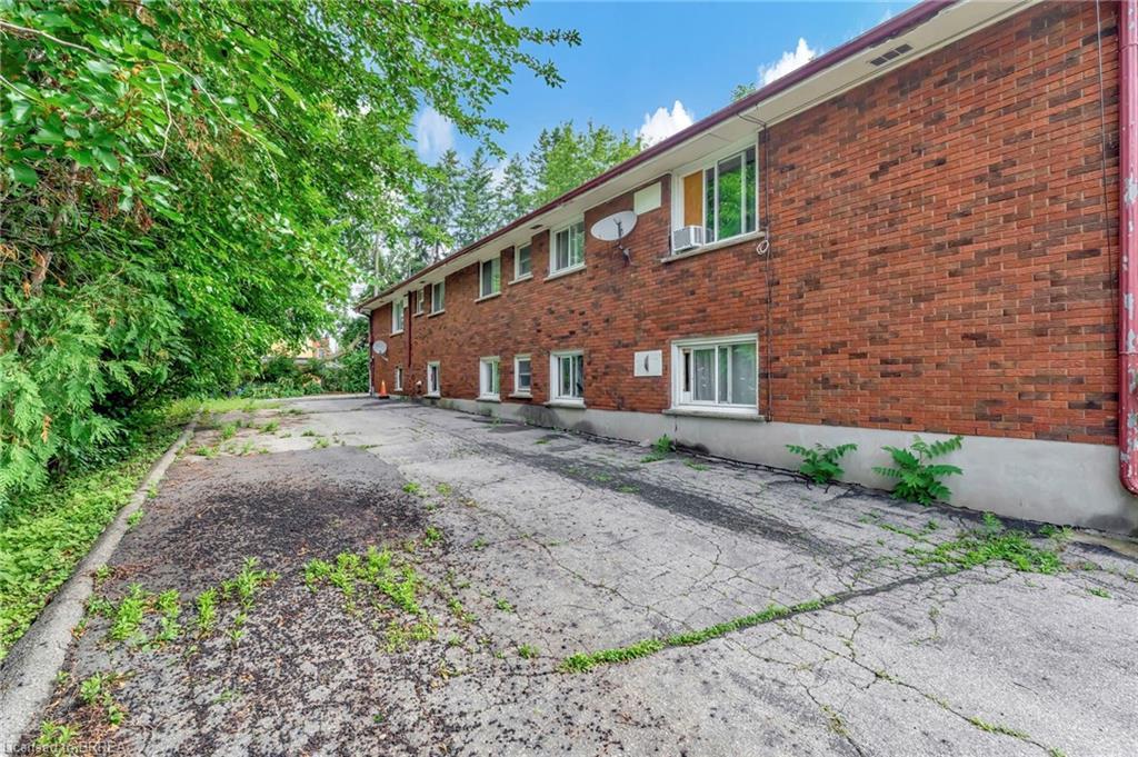 16 East Avenue, Brantford, ON