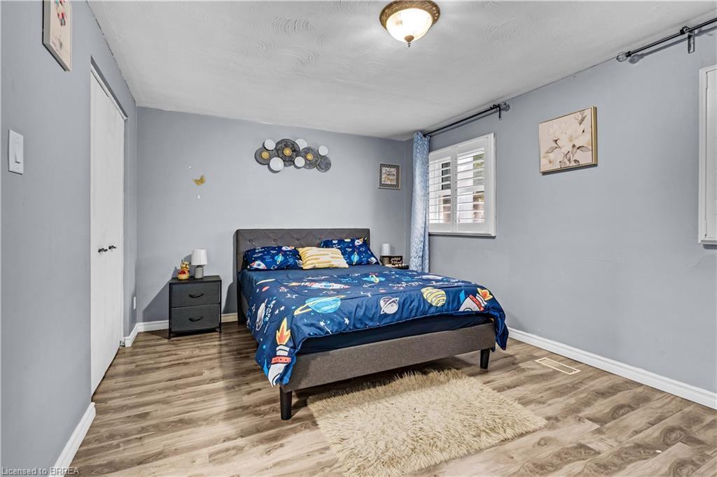 53-273 Elgin Street, Brantford, ON - Indoor Photo Showing Bedroom