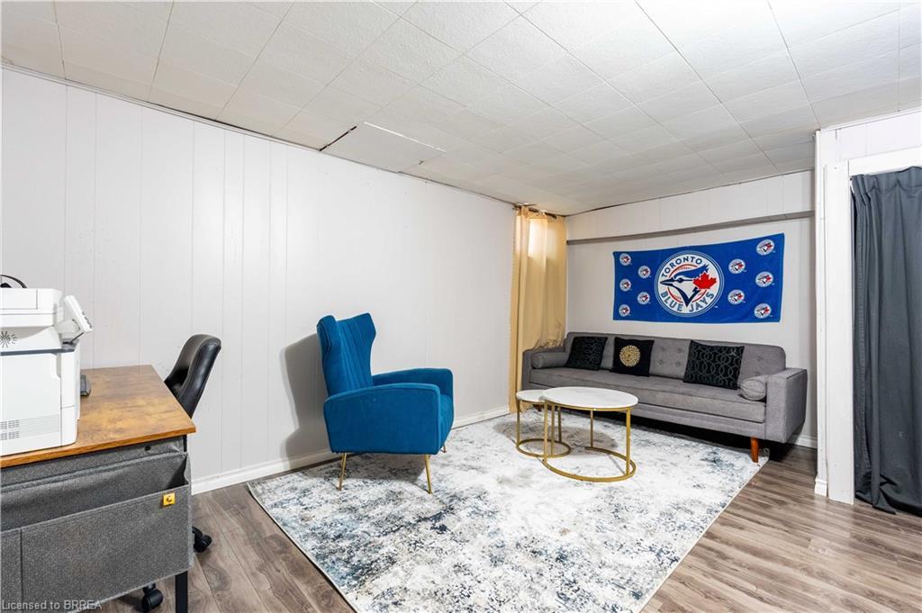 53-273 Elgin Street, Brantford, ON - Indoor