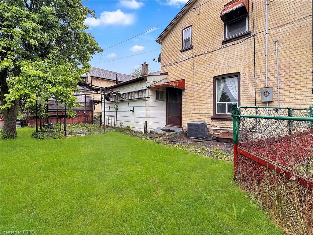 21 Ontario Street, Brantford, ON - Outdoor With Exterior