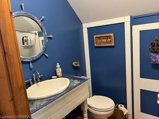 3302 Colin Street, Port Bruce, ON - Indoor Photo Showing Bathroom
