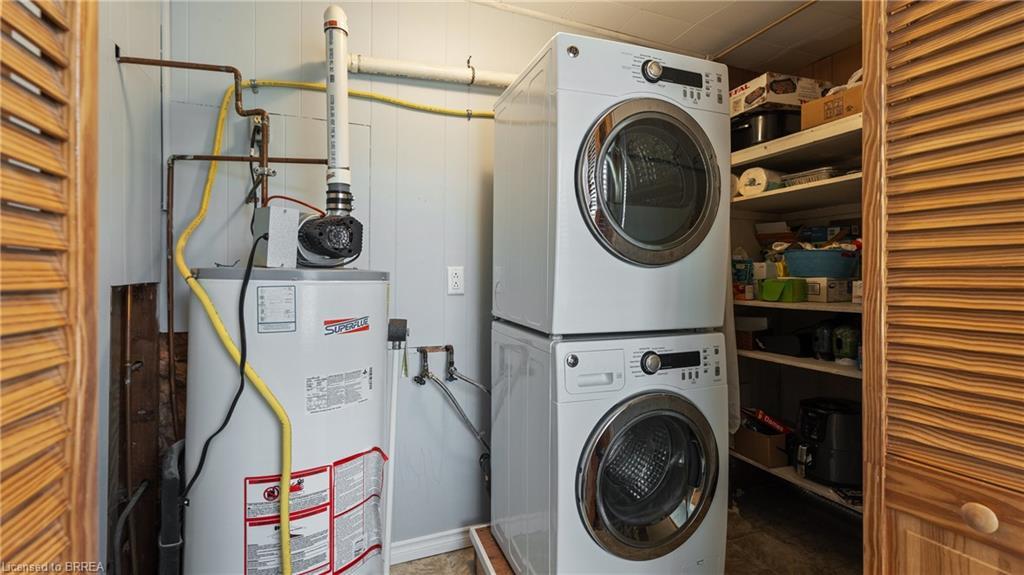 303 Cedar Drive, Turkey Point, ON - Indoor Photo Showing Laundry Room