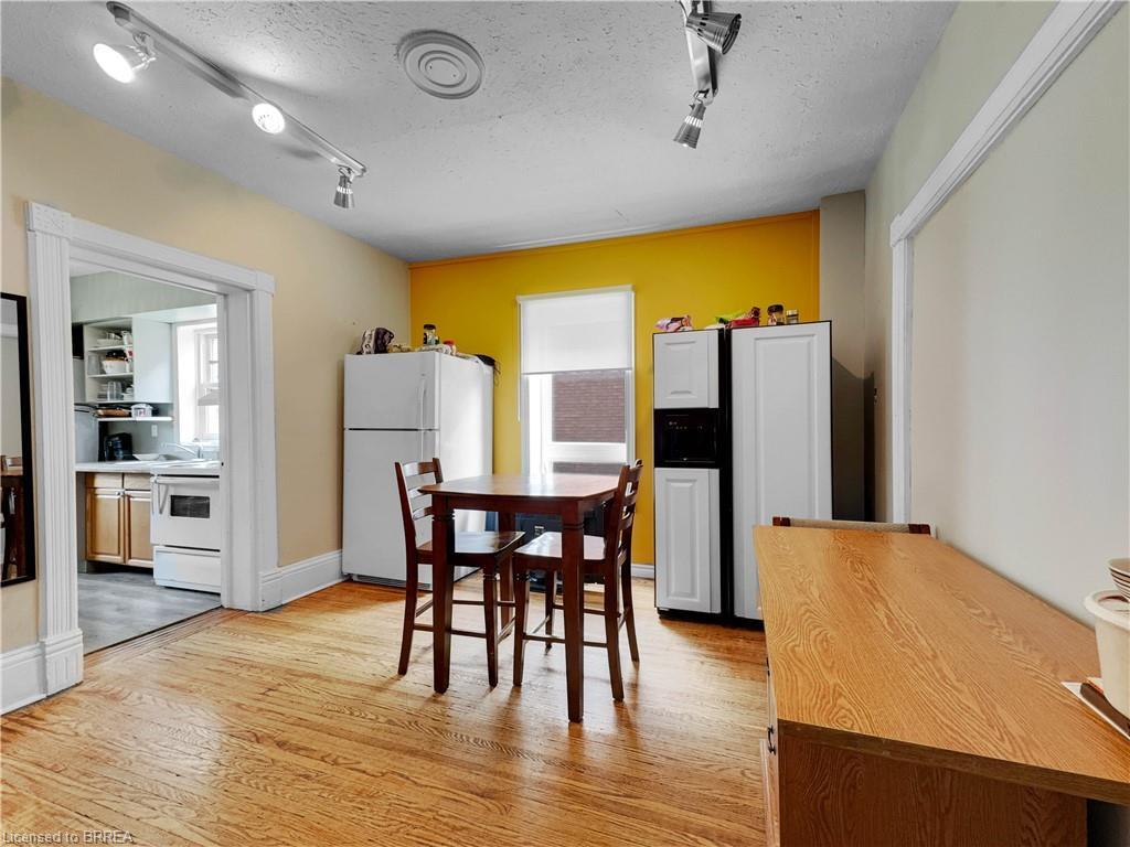 273-275 Brant Avenue, Brantford, ON - Indoor