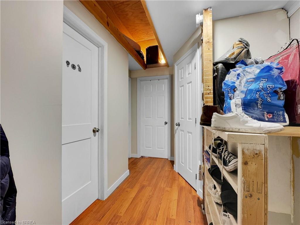 273-275 Brant Avenue, Brantford, ON - Indoor Photo Showing Other Room