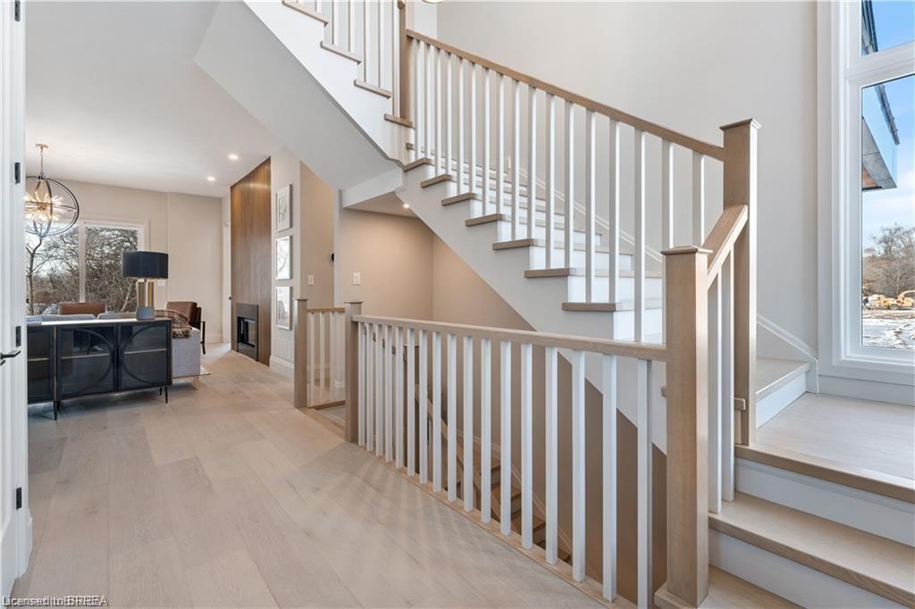 159 Parkside Drive, Brantford, ON - Indoor Photo Showing Other Room