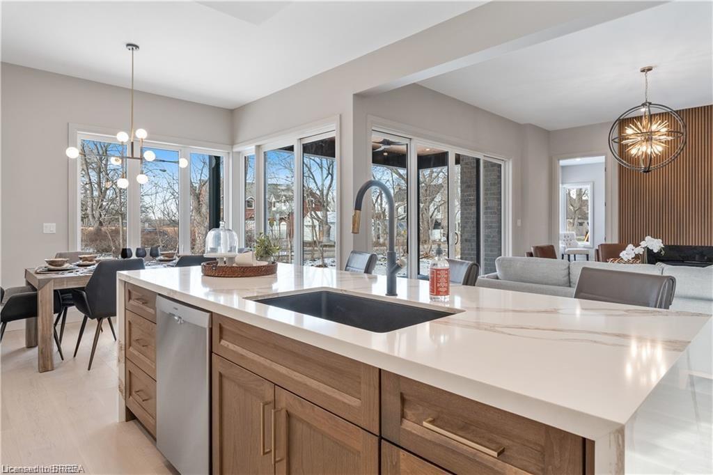 159 Parkside Drive, Brantford, ON - Indoor