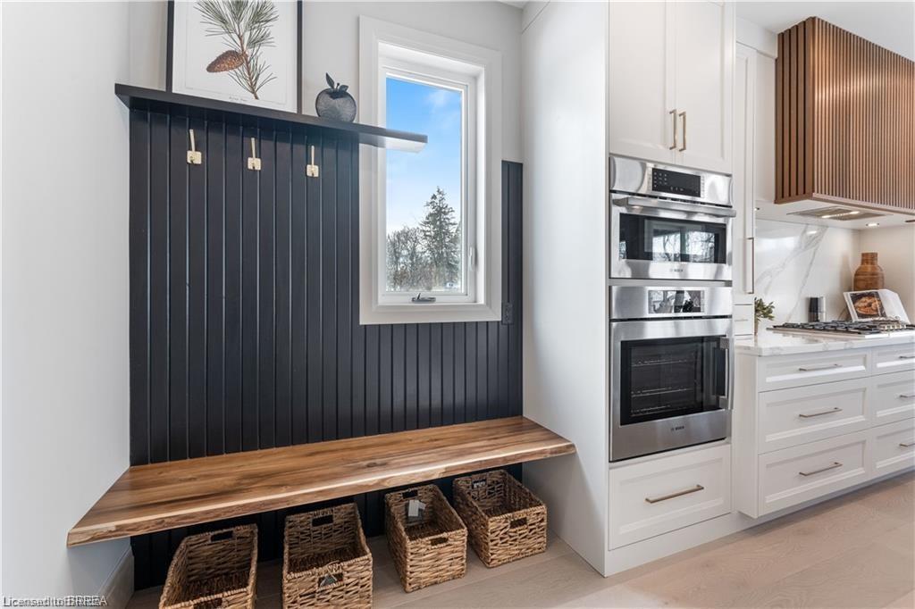 159 Parkside Drive, Brantford, ON - Indoor Photo Showing Other Room