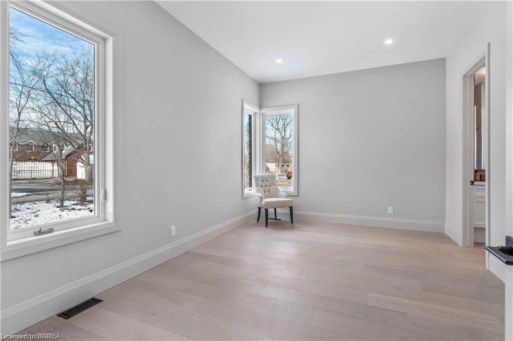 159 Parkside Drive, Brantford, ON - Indoor Photo Showing Other Room