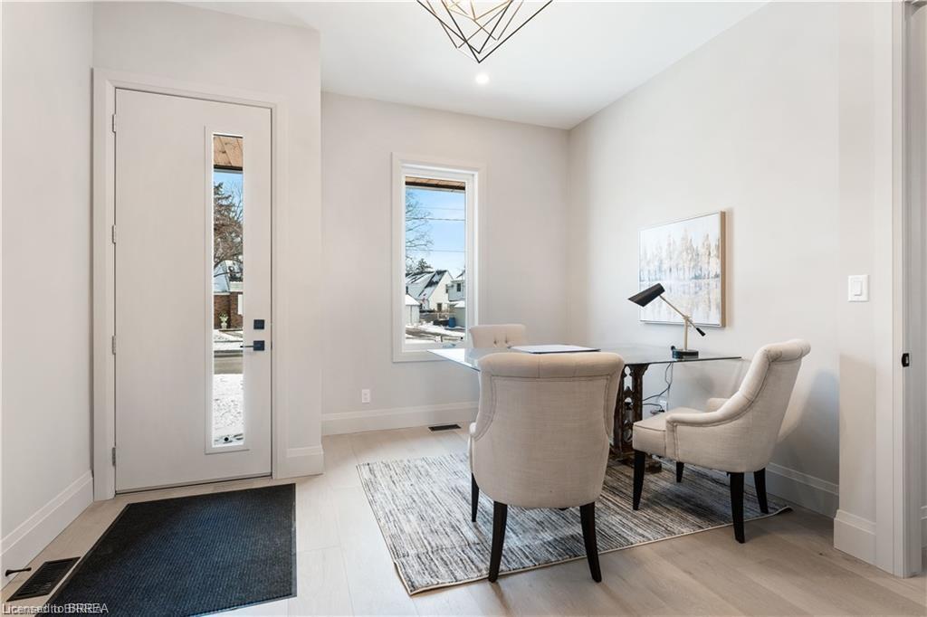 159 Parkside Drive, Brantford, ON - Indoor