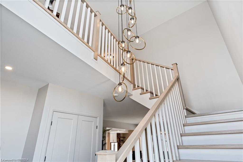 159 Parkside Drive, Brantford, ON - Indoor Photo Showing Other Room