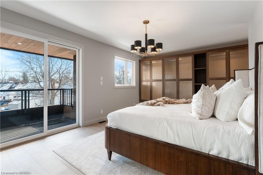 159 Parkside Drive, Brantford, ON - Indoor Photo Showing Bedroom