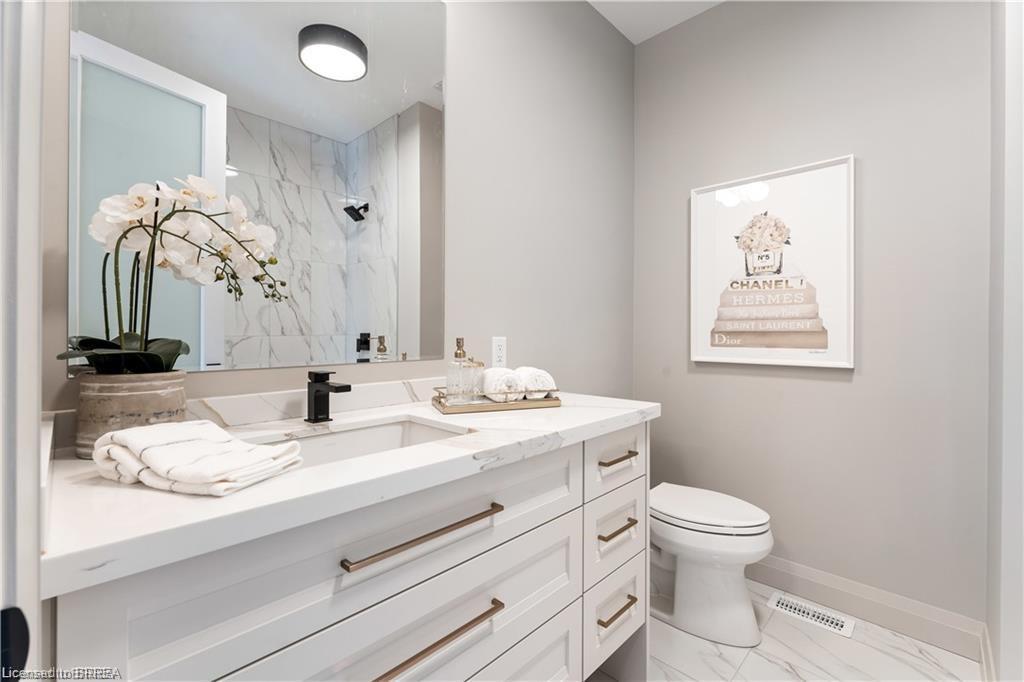 159 Parkside Drive, Brantford, ON - Indoor Photo Showing Bathroom