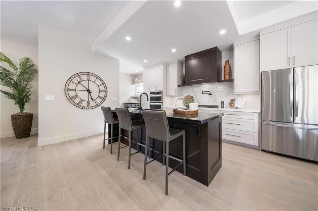 163 Parkside Drive, Brantford, ON - Indoor