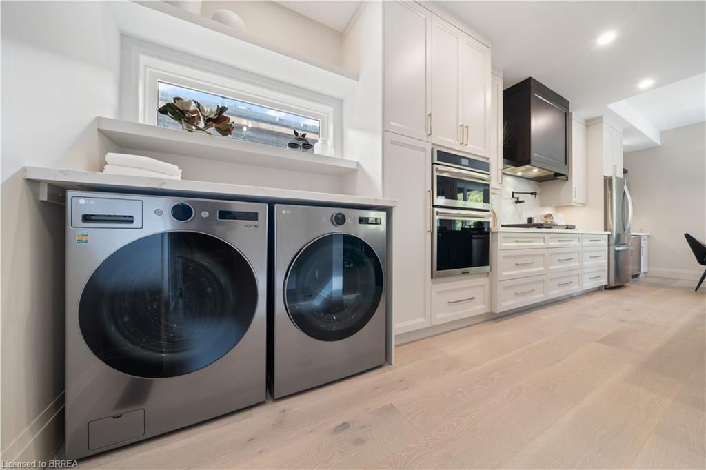 163 Parkside Drive, Brantford, ON - Indoor Photo Showing Laundry Room
