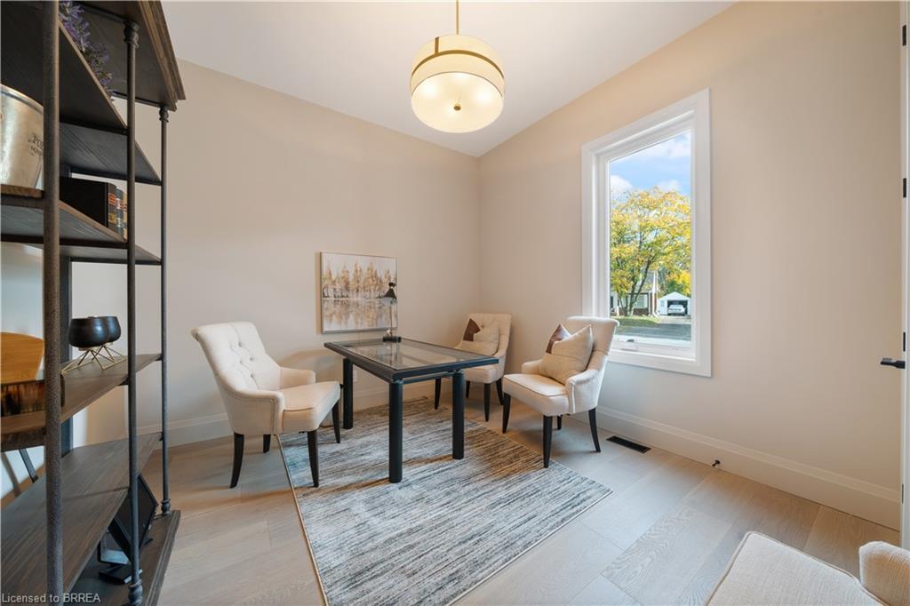 163 Parkside Drive, Brantford, ON - Indoor