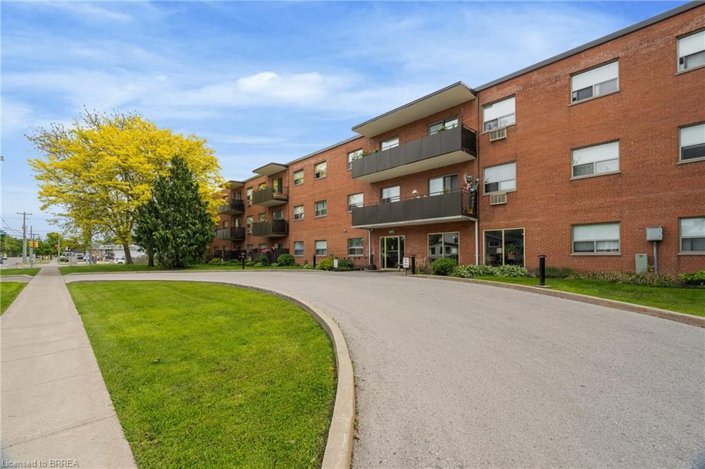 323-485 Thorold Road, Welland, ON - Outdoor With Balcony