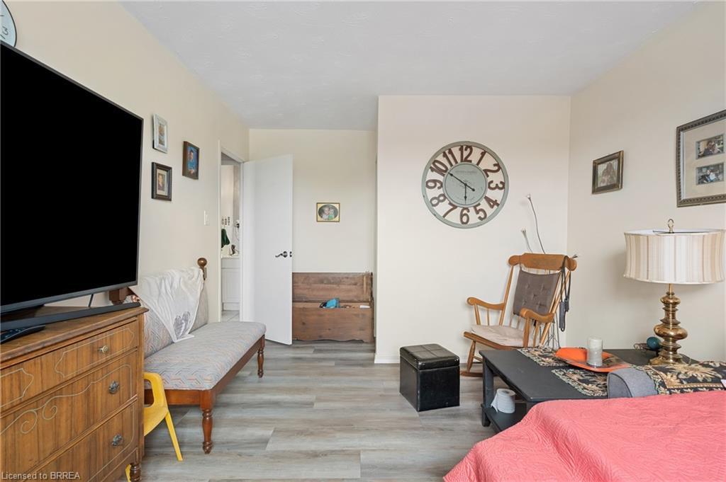 323-485 Thorold Road, Welland, ON - Indoor