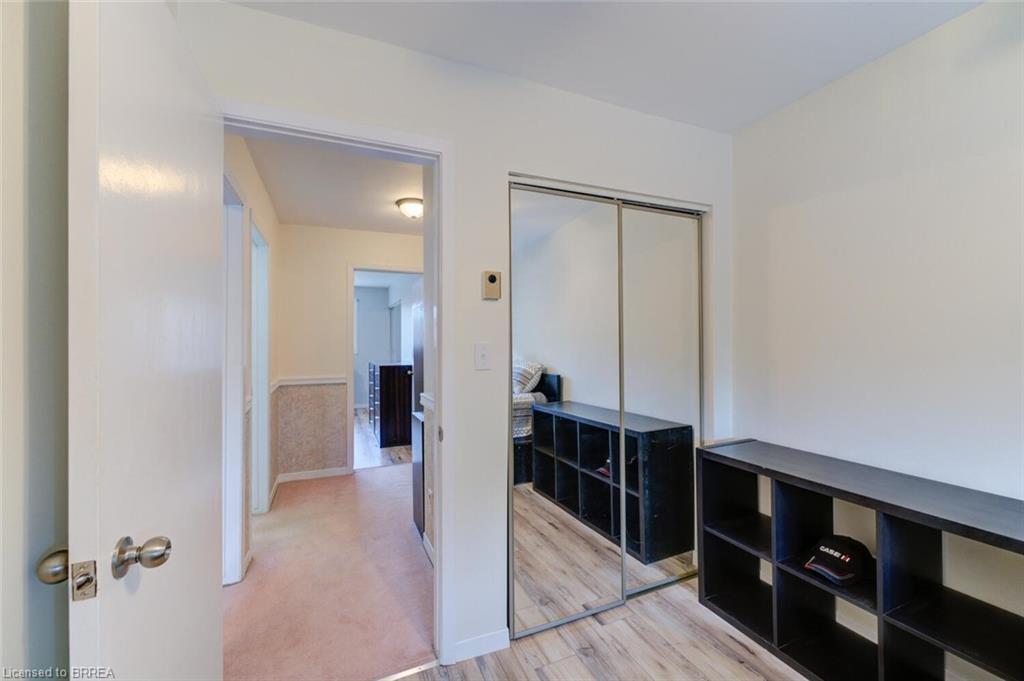 16-32 Montclair Crescent, Simcoe, ON - Indoor Photo Showing Other Room