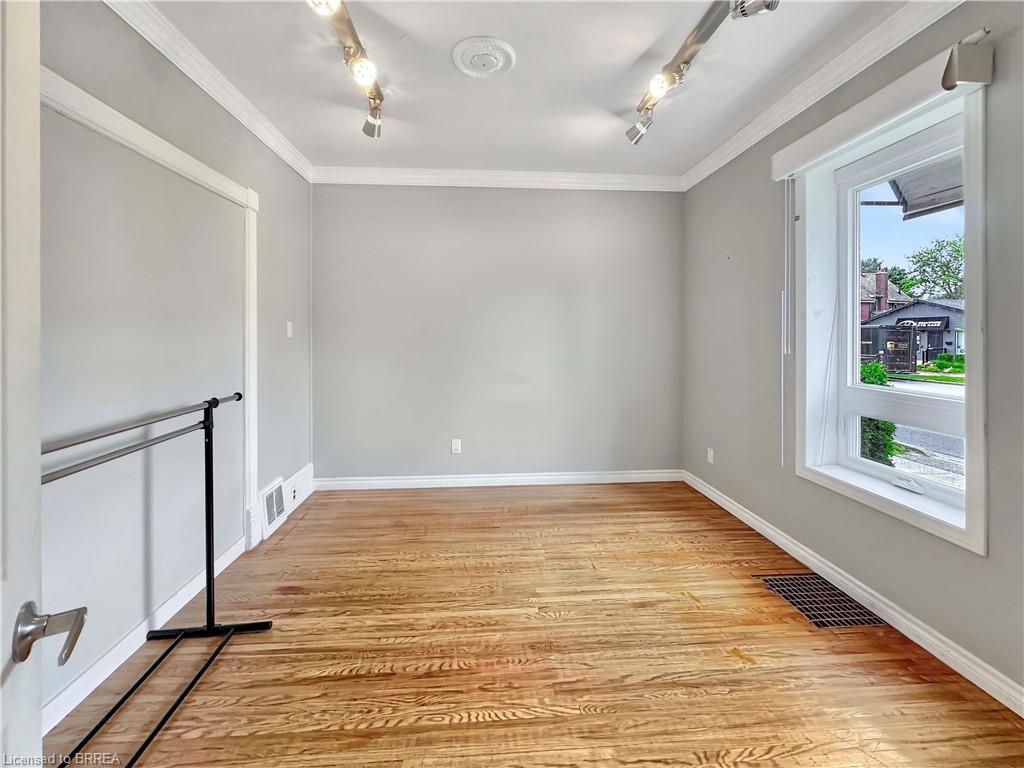 273 Brant Avenue, Brantford, ON - Indoor Photo Showing Other Room