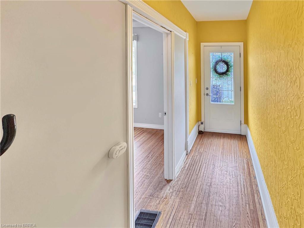 273 Brant Avenue, Brantford, ON - Indoor Photo Showing Other Room