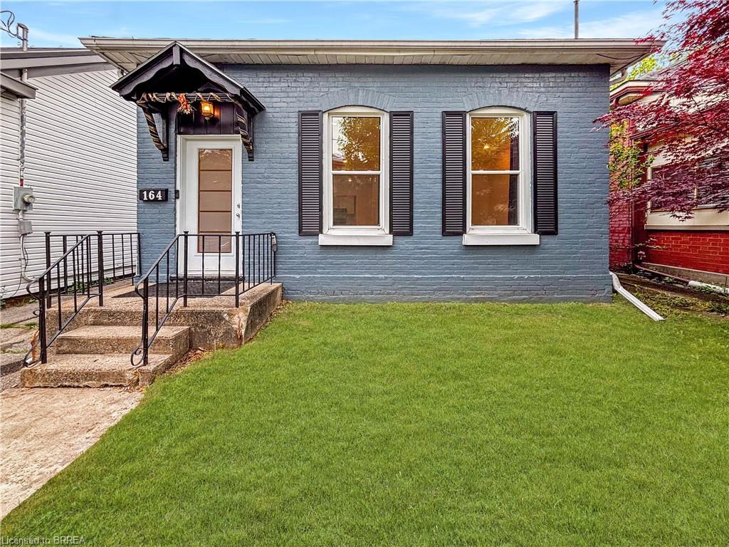 164 Nelson Street, Brantford, ON - Outdoor