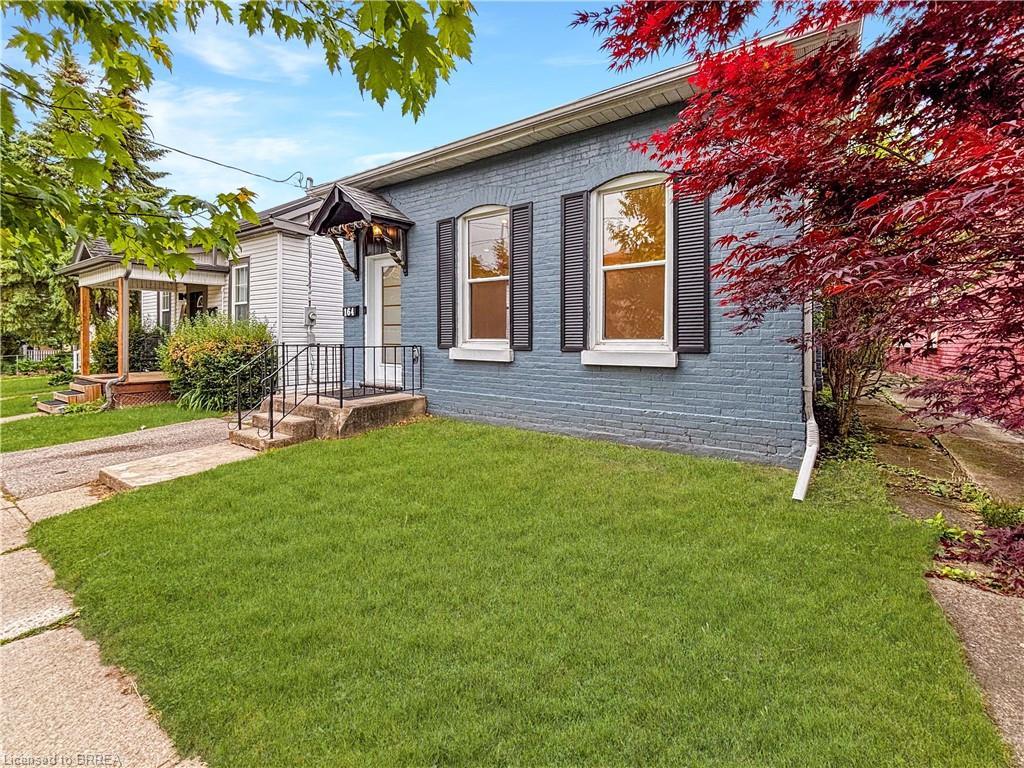 164 Nelson Street, Brantford, ON - Outdoor