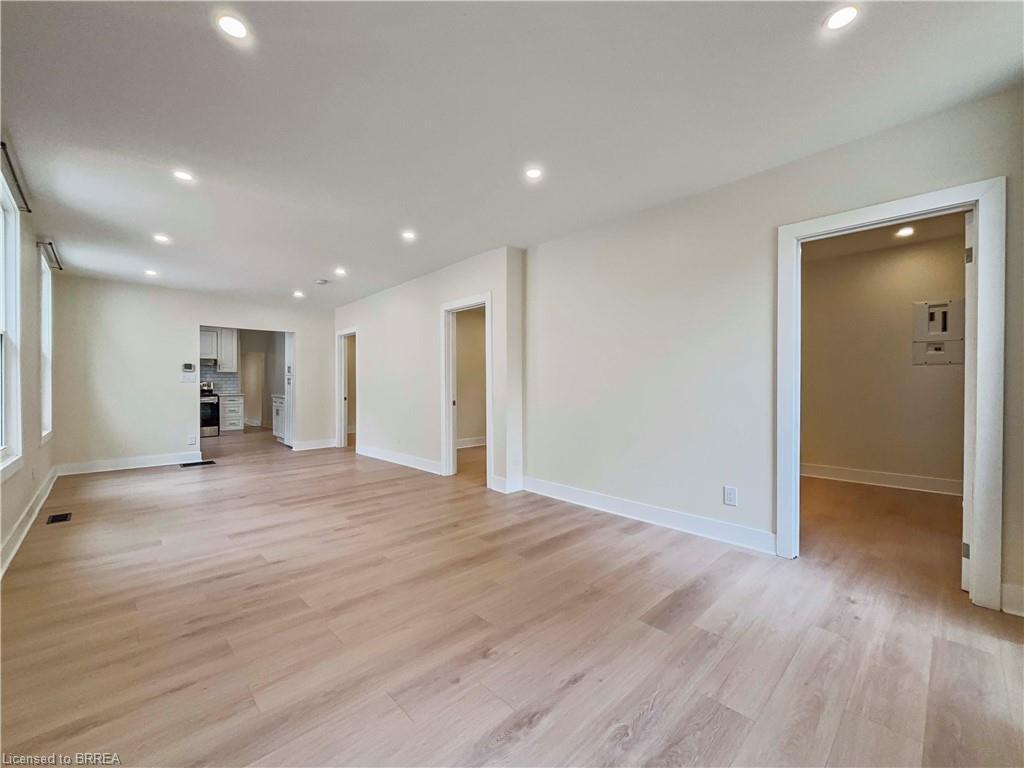 164 Nelson Street, Brantford, ON - Indoor Photo Showing Other Room