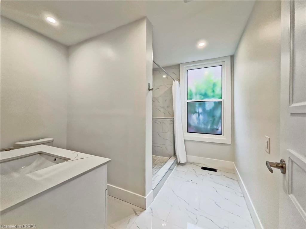 164 Nelson Street, Brantford, ON - Indoor