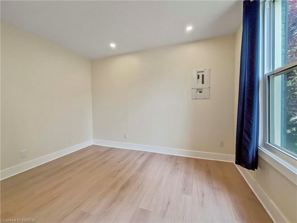 164 Nelson Street, Brantford, ON - Indoor Photo Showing Other Room