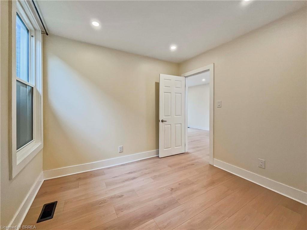 164 Nelson Street, Brantford, ON - Indoor Photo Showing Other Room