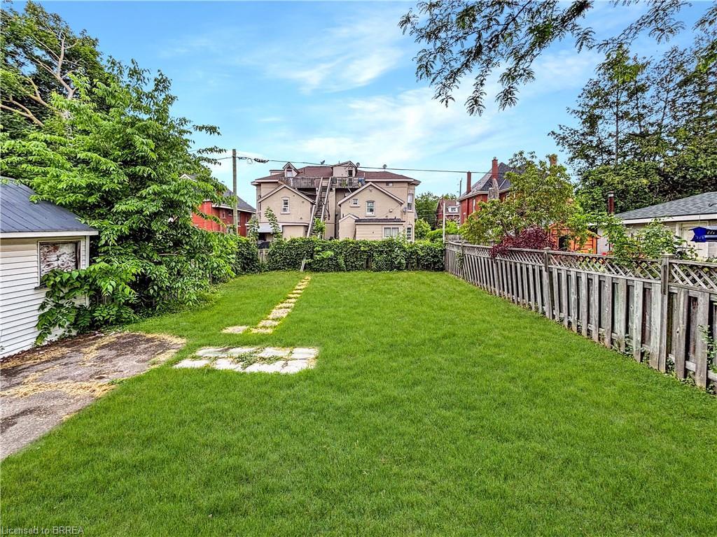 164 Nelson Street, Brantford, ON - Outdoor