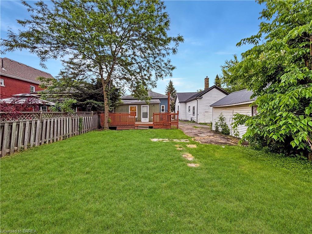 164 Nelson Street, Brantford, ON - Outdoor