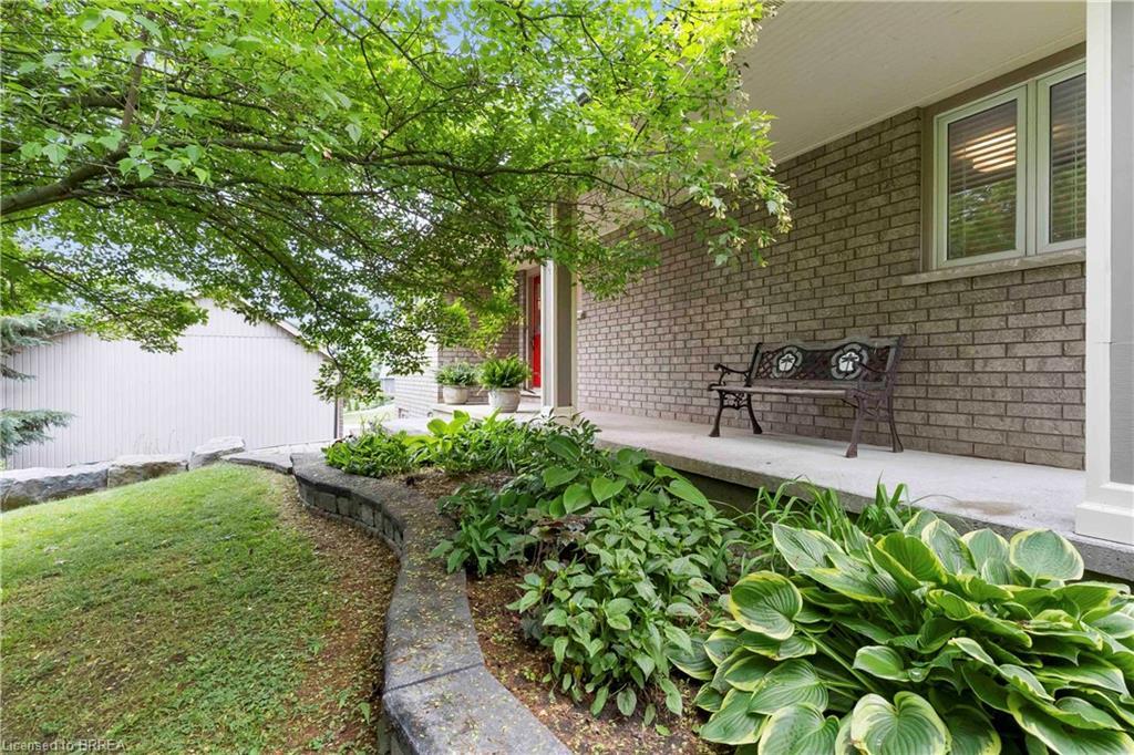 221 Old Onondaga Road E, Brantford, ON - Outdoor