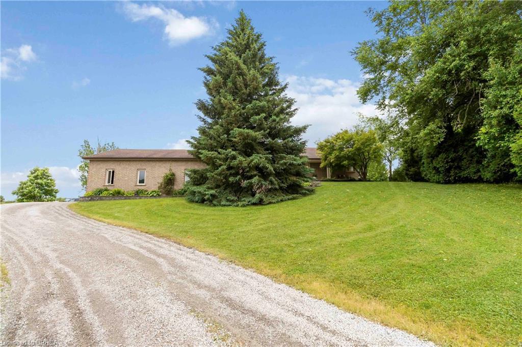 221 Old Onondaga Road E, Brantford, ON - Outdoor