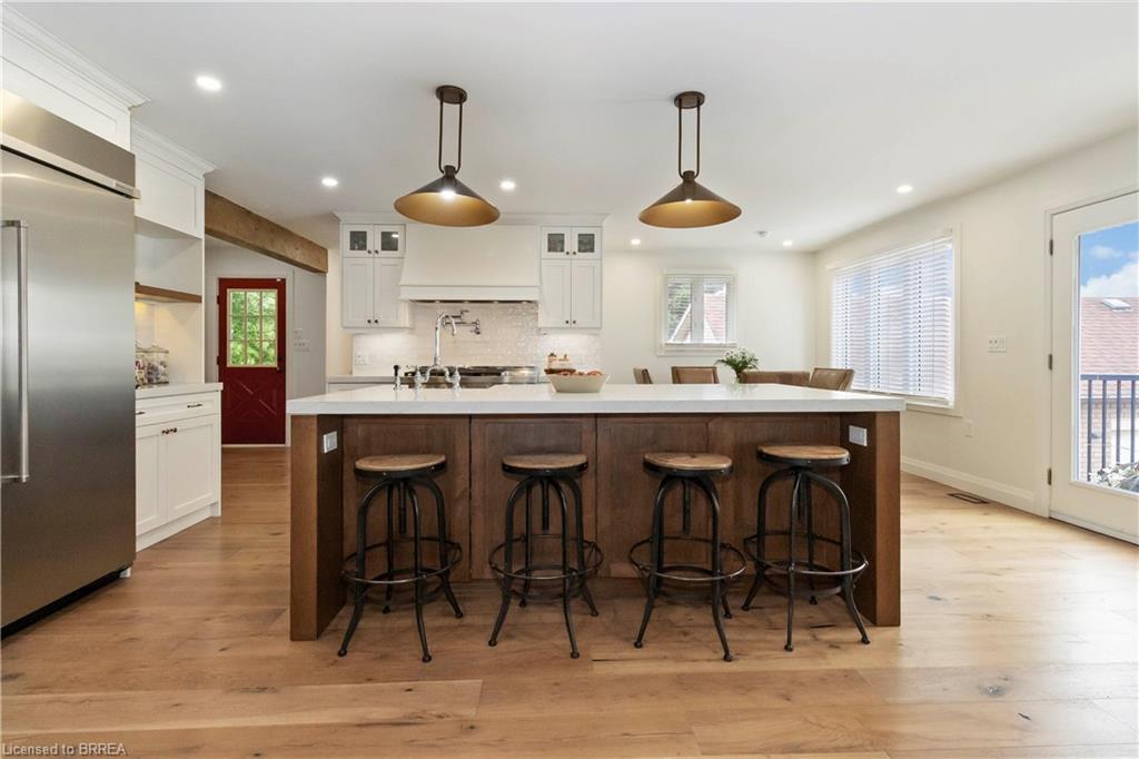 221 Old Onondaga Road E, Brantford, ON - Indoor