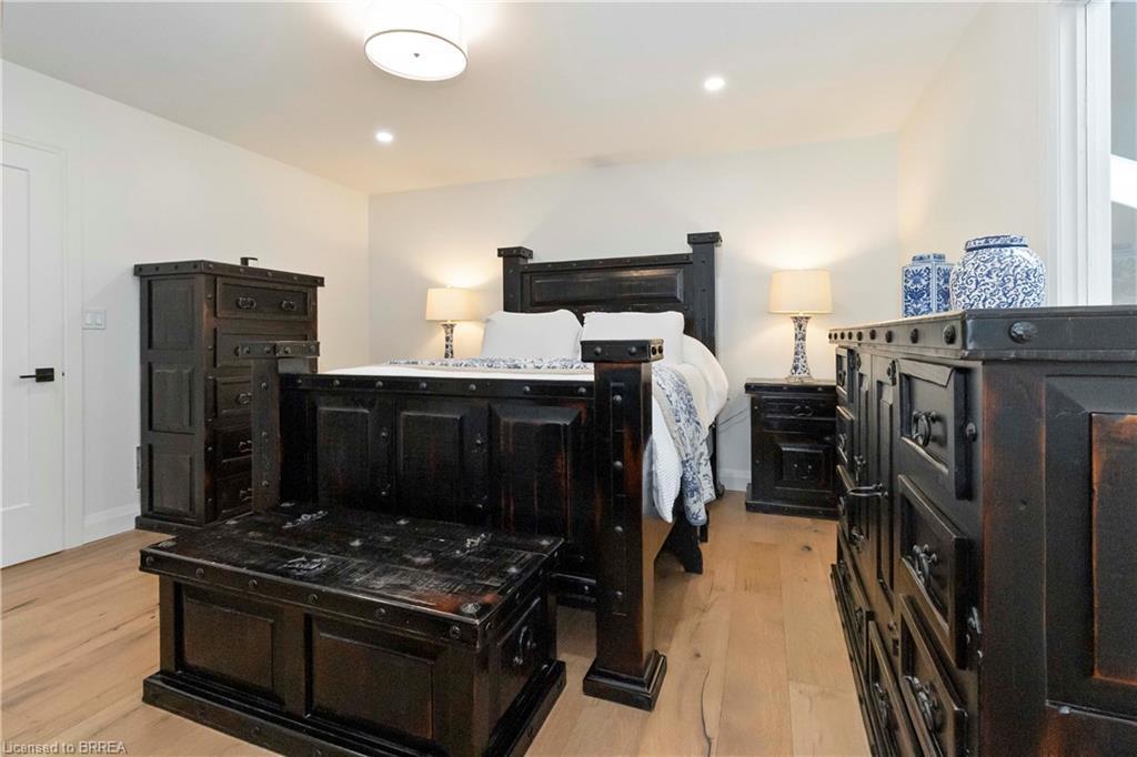 221 Old Onondaga Road E, Brantford, ON - Indoor