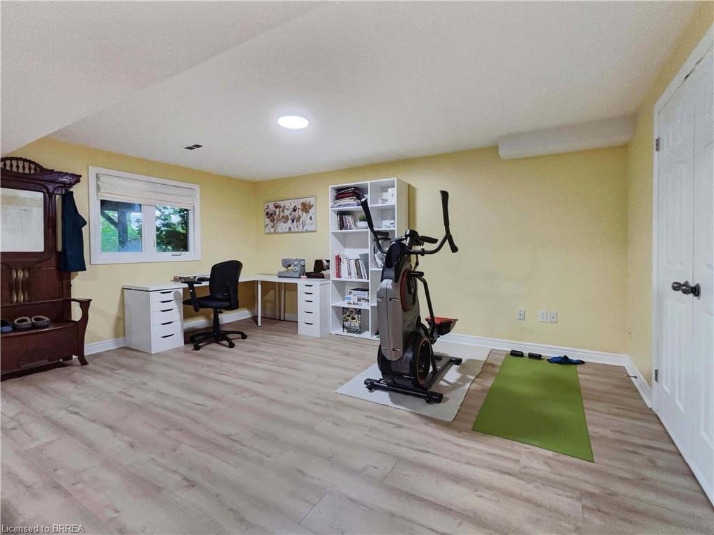 18 Bricker Court, Brantford, ON - Indoor Photo Showing Gym Room