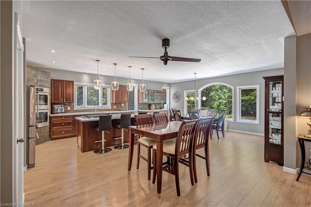 156 St Johns Road W, Simcoe, ON - Indoor