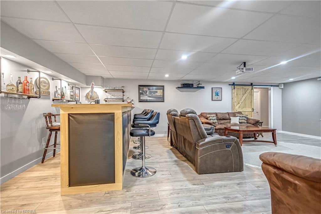 156 St Johns Road W, Simcoe, ON - Indoor